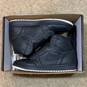 Air Jordan 1 Retro High Og Black Perforated
